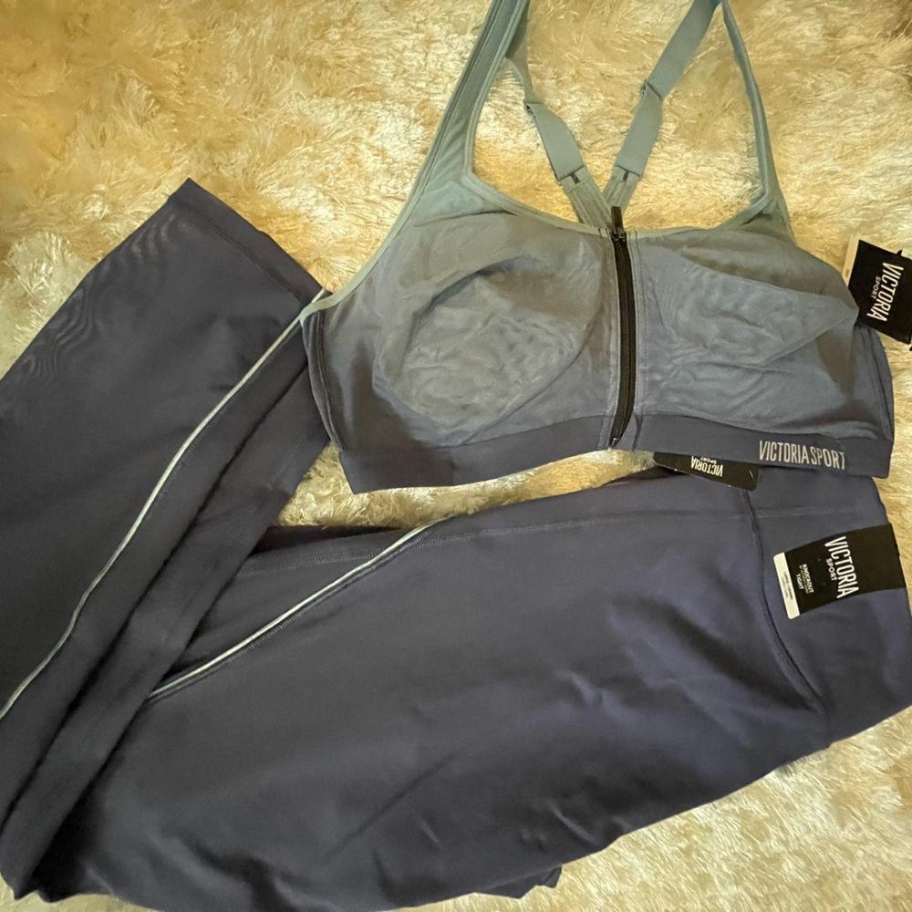 Two Pc Victoria Secrets SPORT active wear.